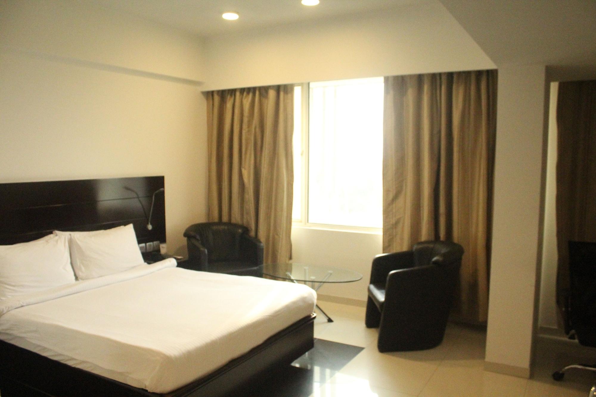 Keys Select By Lemon Tree Hotels, Ludhiana Exterior photo