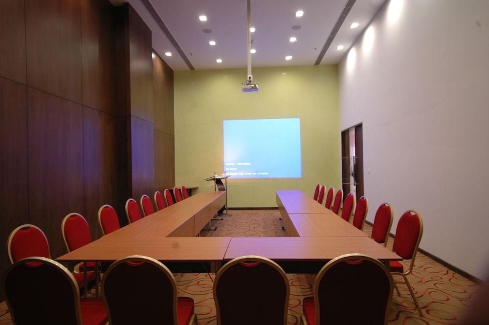 Keys Select By Lemon Tree Hotels, Ludhiana Exterior photo