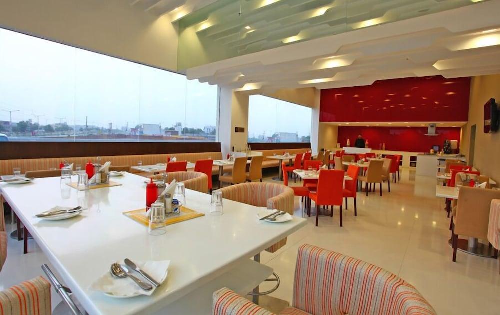 Keys Select By Lemon Tree Hotels, Ludhiana Exterior photo