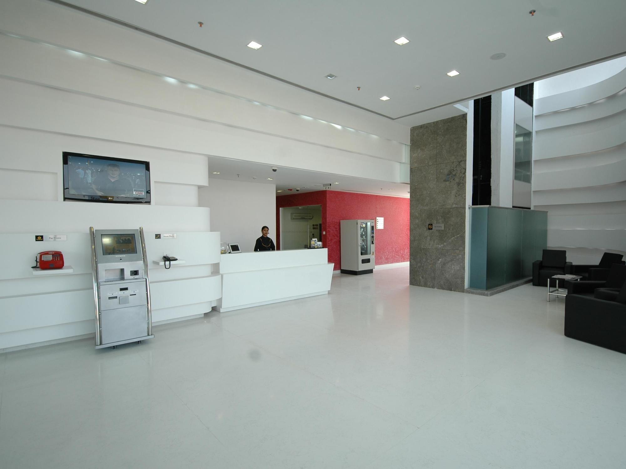 Keys Select By Lemon Tree Hotels, Ludhiana Interior photo