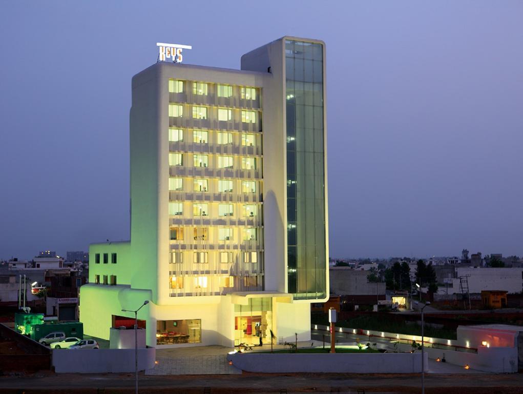 Keys Select By Lemon Tree Hotels, Ludhiana Exterior photo