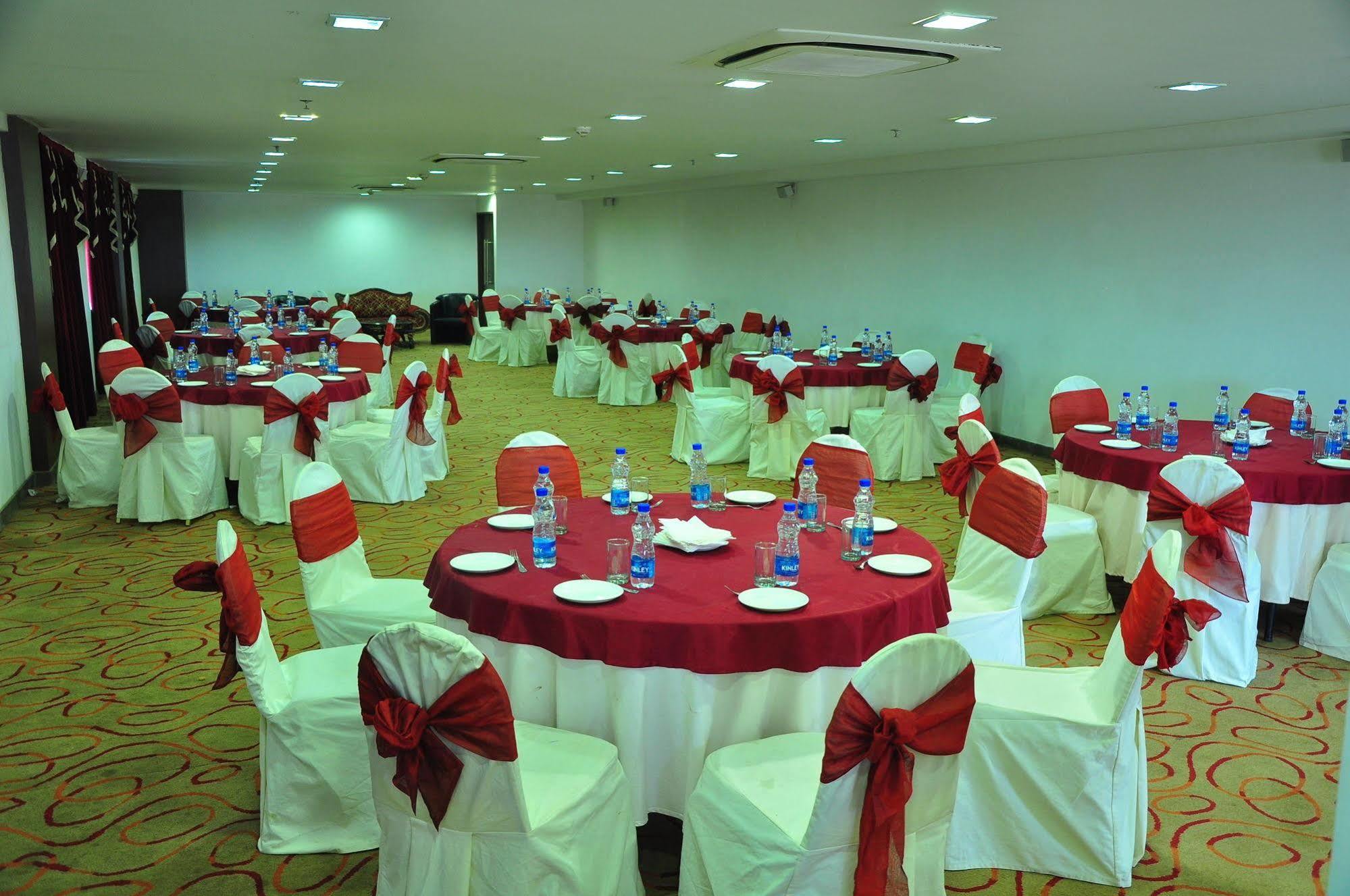 Keys Select By Lemon Tree Hotels, Ludhiana Exterior photo